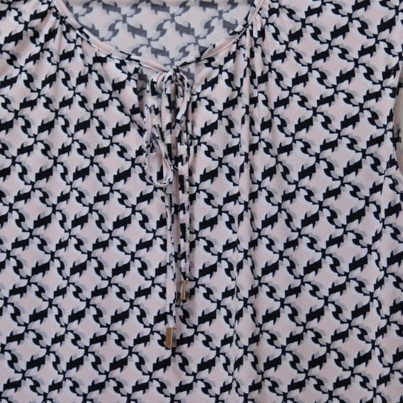 Pink pattern blouse - Picture 2 of 4